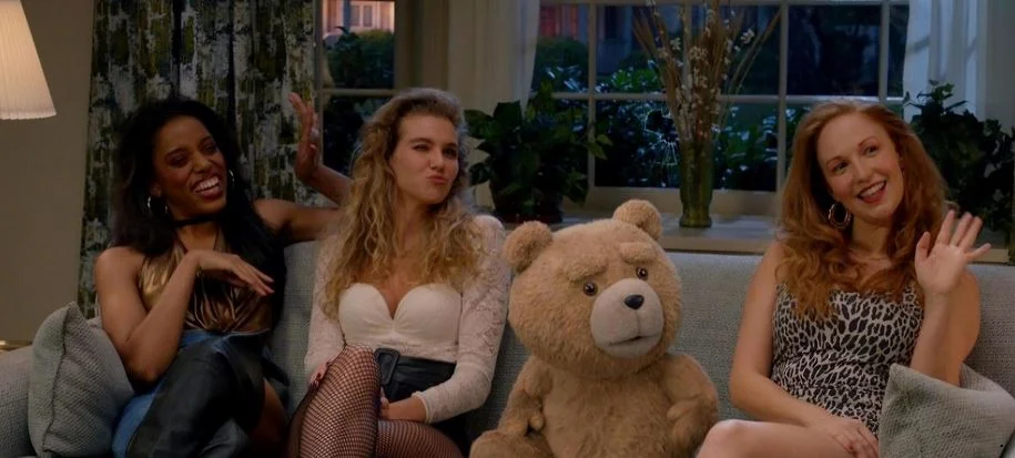 1 сезон 1 серия Третий лишний (Тед) смотреть онлайн